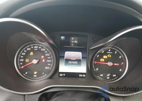 2016 Mercedes-Benz C 300 z USA, uszkodzony, nr VIN 55SWF4JB6GU116278